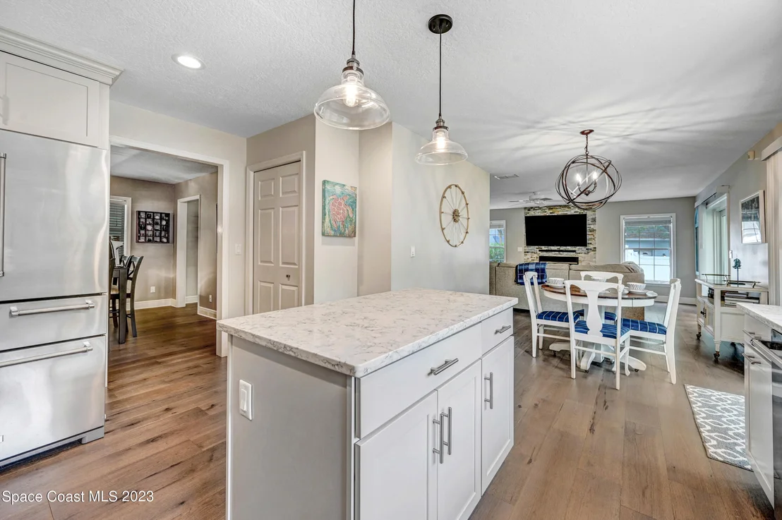 Photo of 2225 Royal Oaks Drive