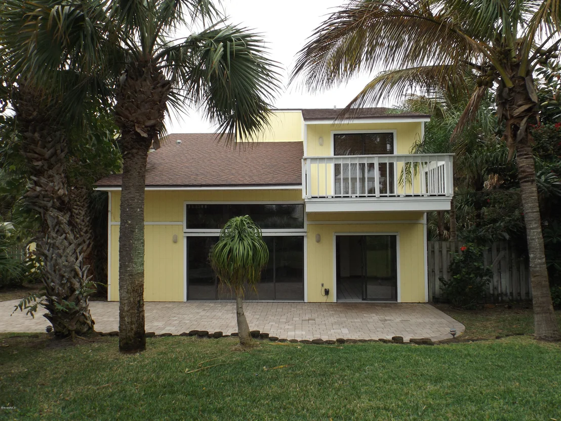 Photo of 6885 Angeles Road
