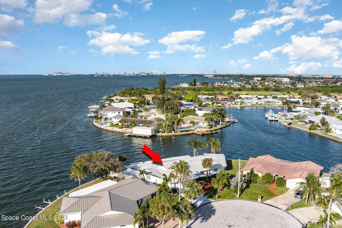 Photo of 472 Carmine Drive