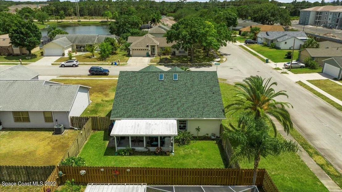 Photo of 100 Oak Lake Road