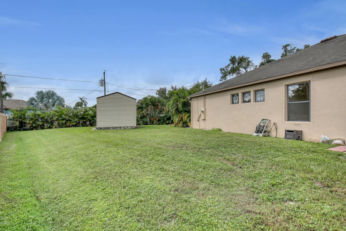 Photo of 1466 Van Eck Road NE