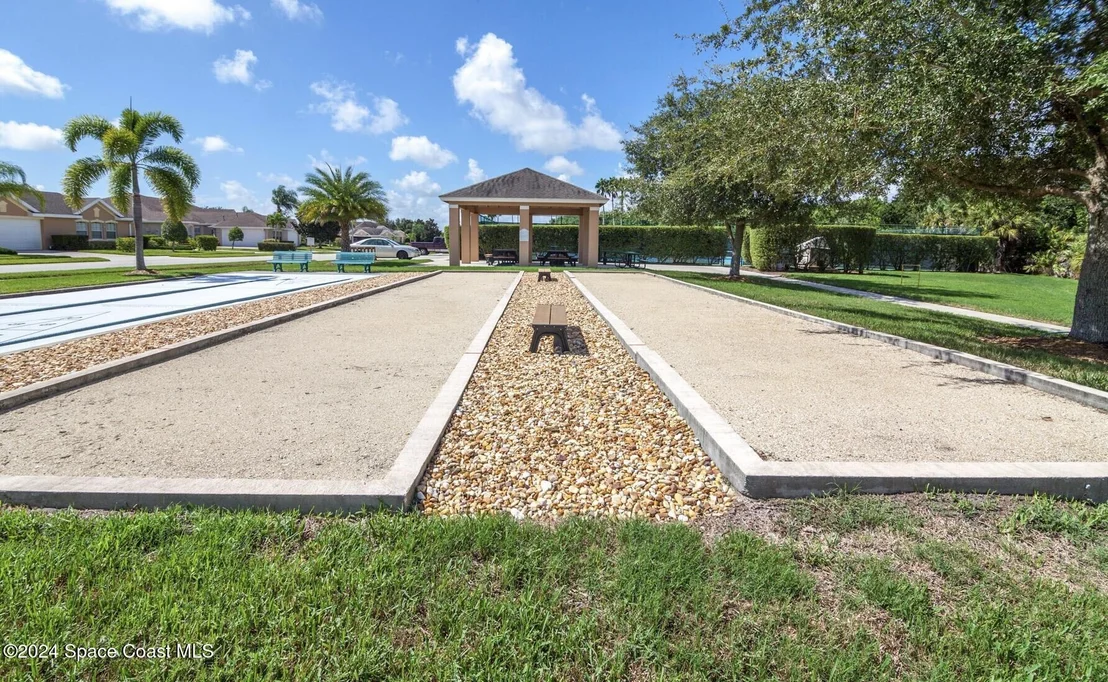 Photo of 1969 Golf Vista Boulevard