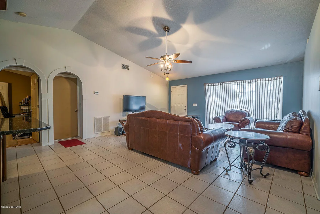 Photo of 2404 Wolf Creek Drive