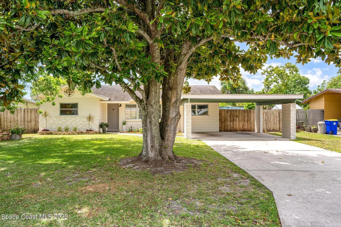 Photo of 973 Cardon Drive