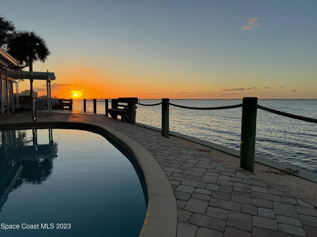 Photo of 472 Carmine Drive