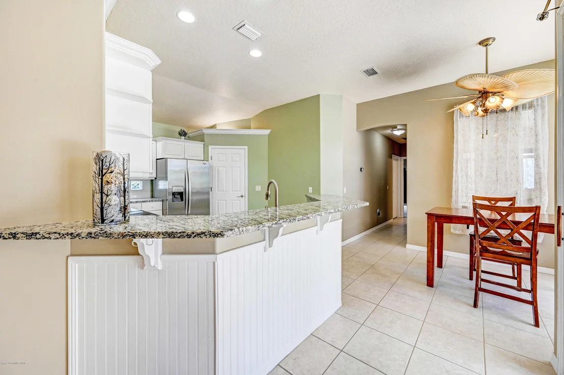 Photo of 601 Gina Lane