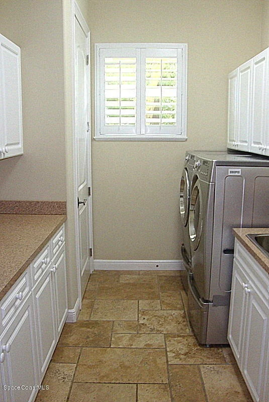 Photo of 6460 South Drive