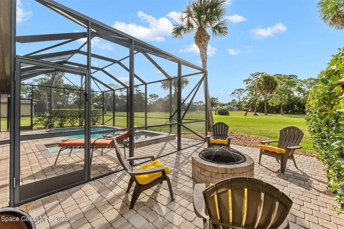 Photo of 1498 Outrigger Circle