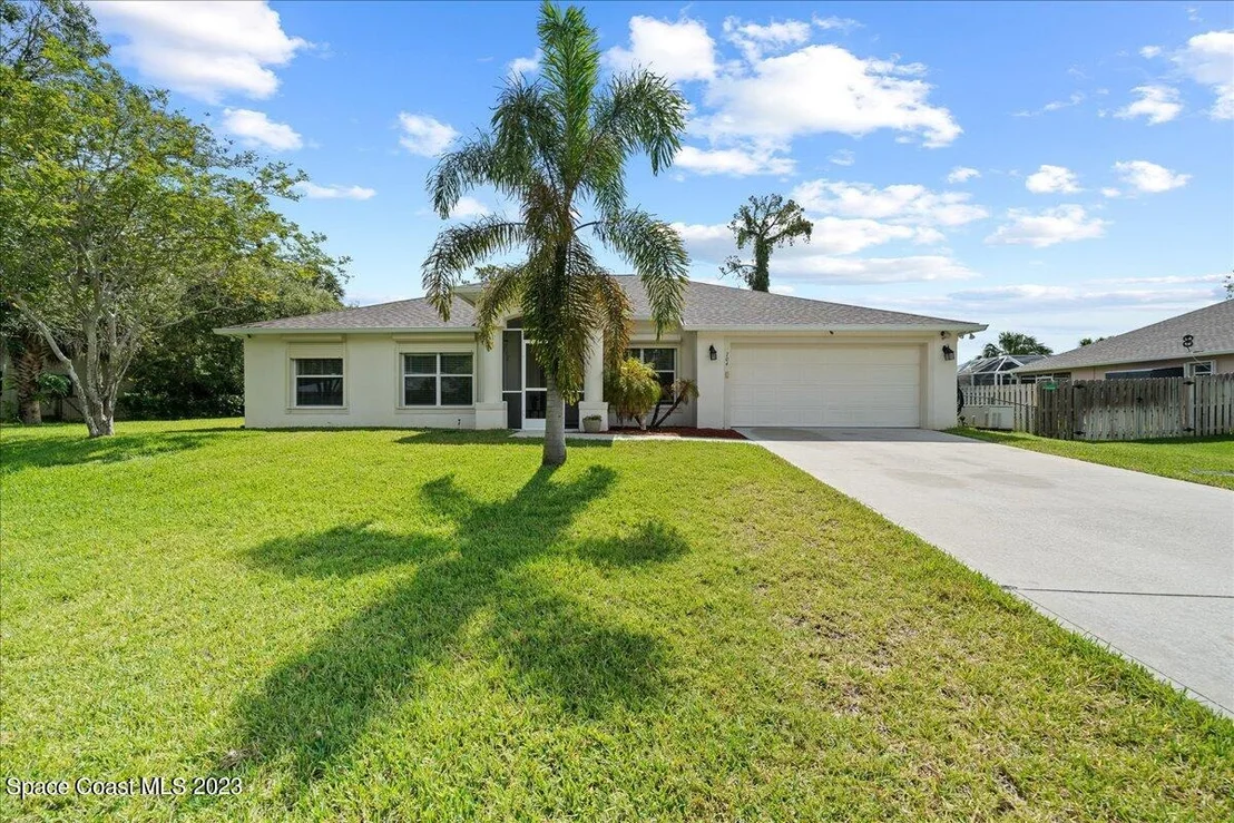 Photo of 704 La Veta Drive