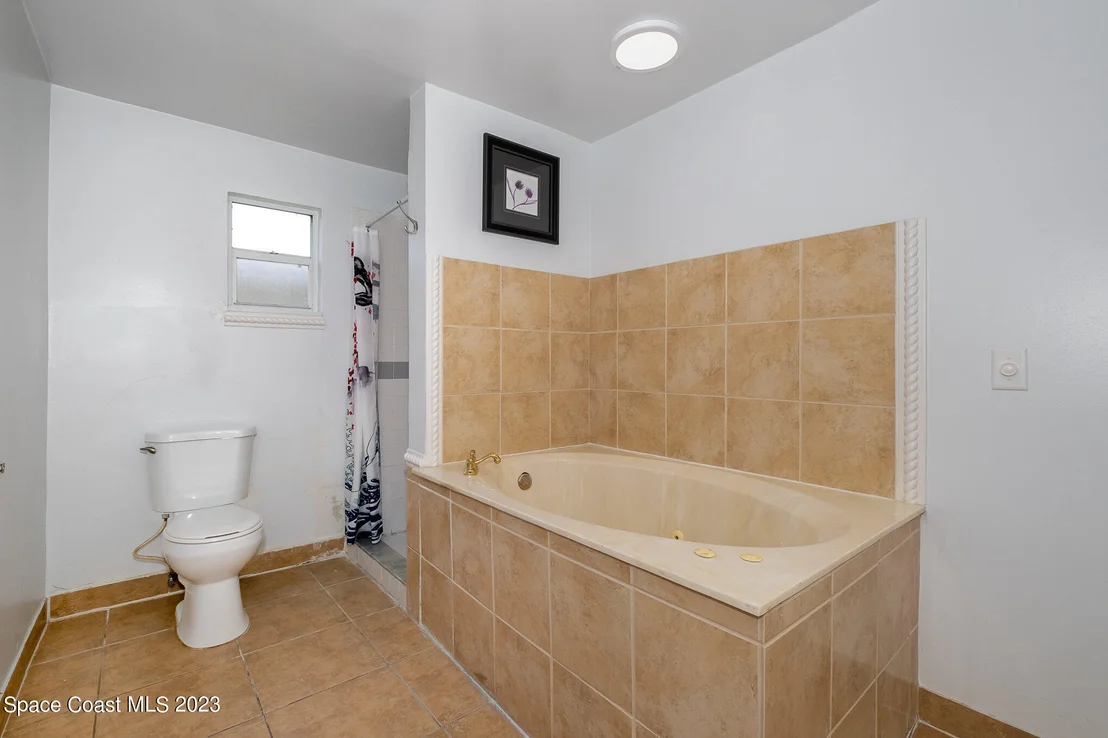 Photo of 2697 Locksley Road