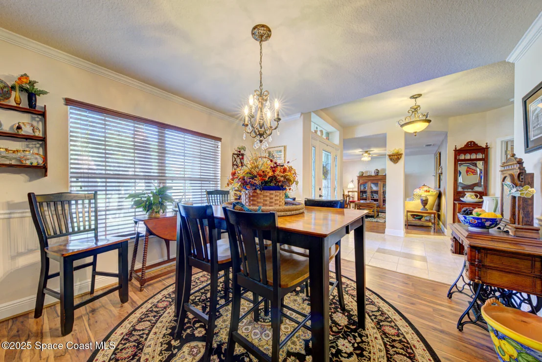 Photo of 1815 Botanica Circle
