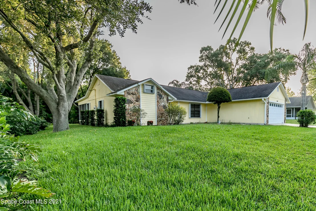 Photo of 949 Streamlet Ave Avenue