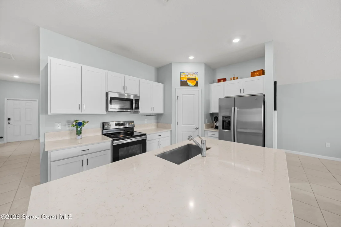 Photo of 826 Dockside Drive SW