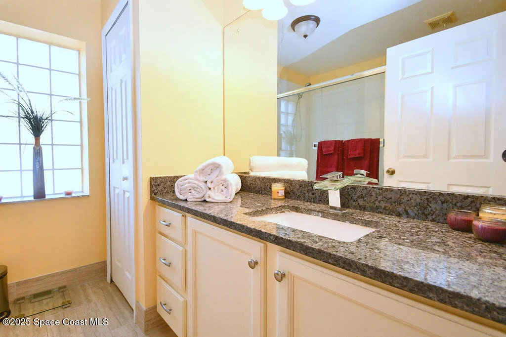 Photo of 1388 Hill Avenue