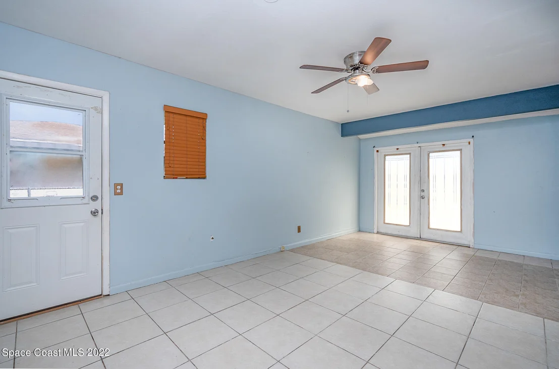 Photo of 960 Hooper Avenue NE