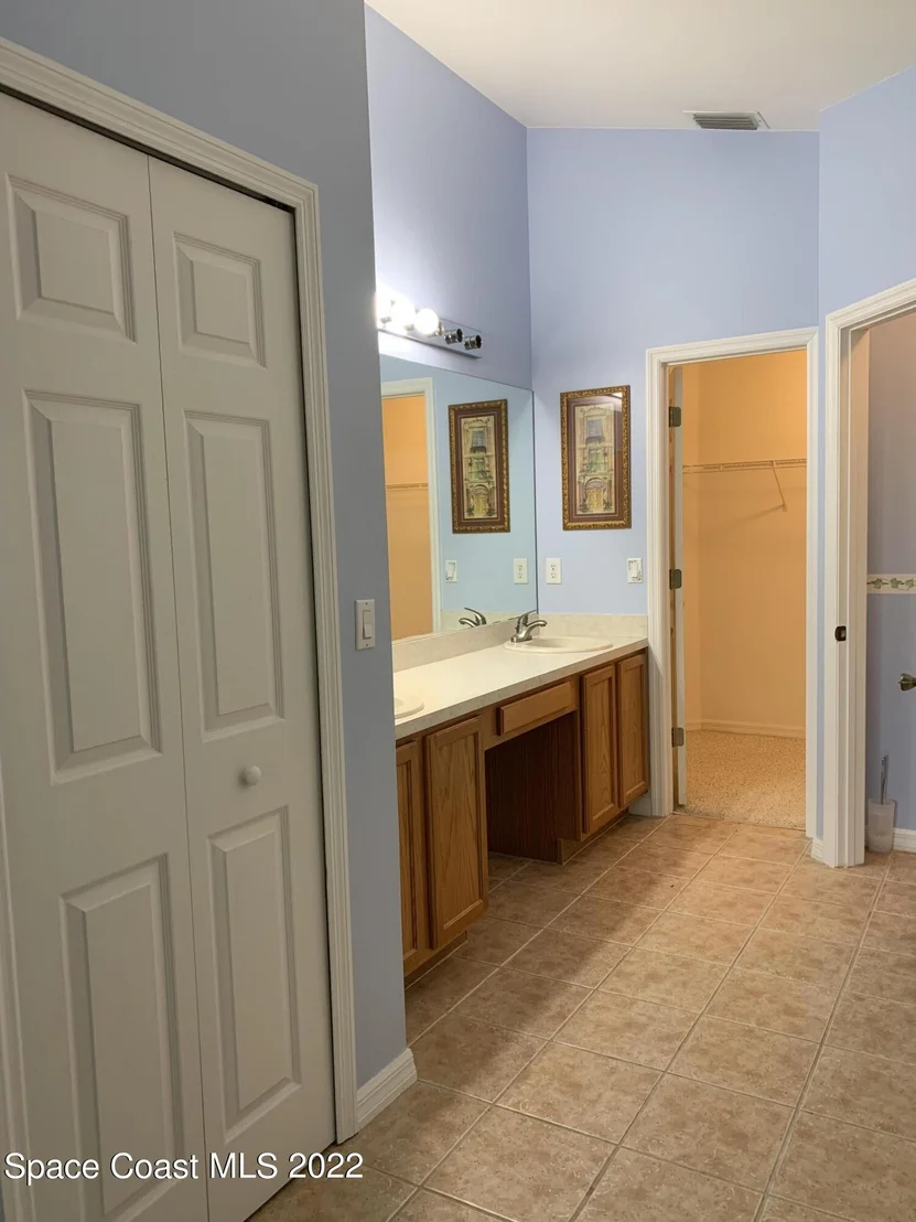 Photo of 982 Shaw Circle