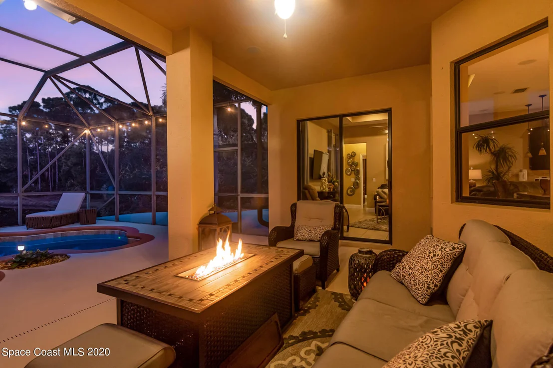 Photo of 1472 Tralee Bay Avenue