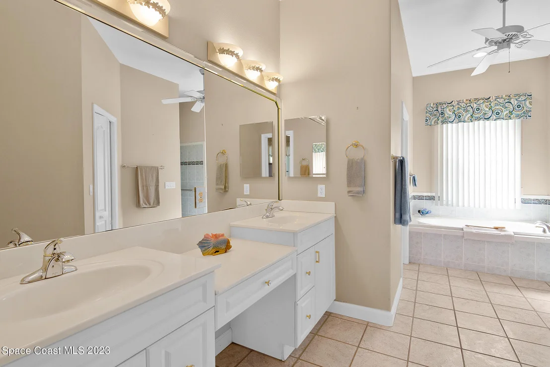 Photo of 2563 Canterbury Circle
