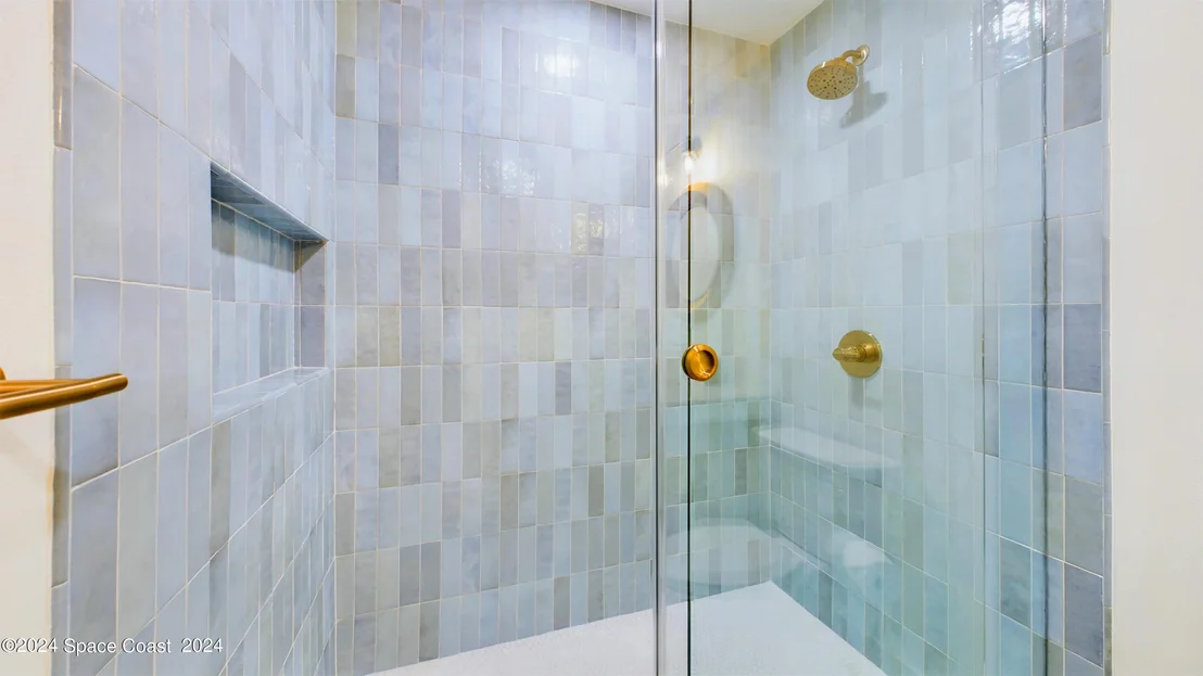 Photo of 396 Riverview Lane
