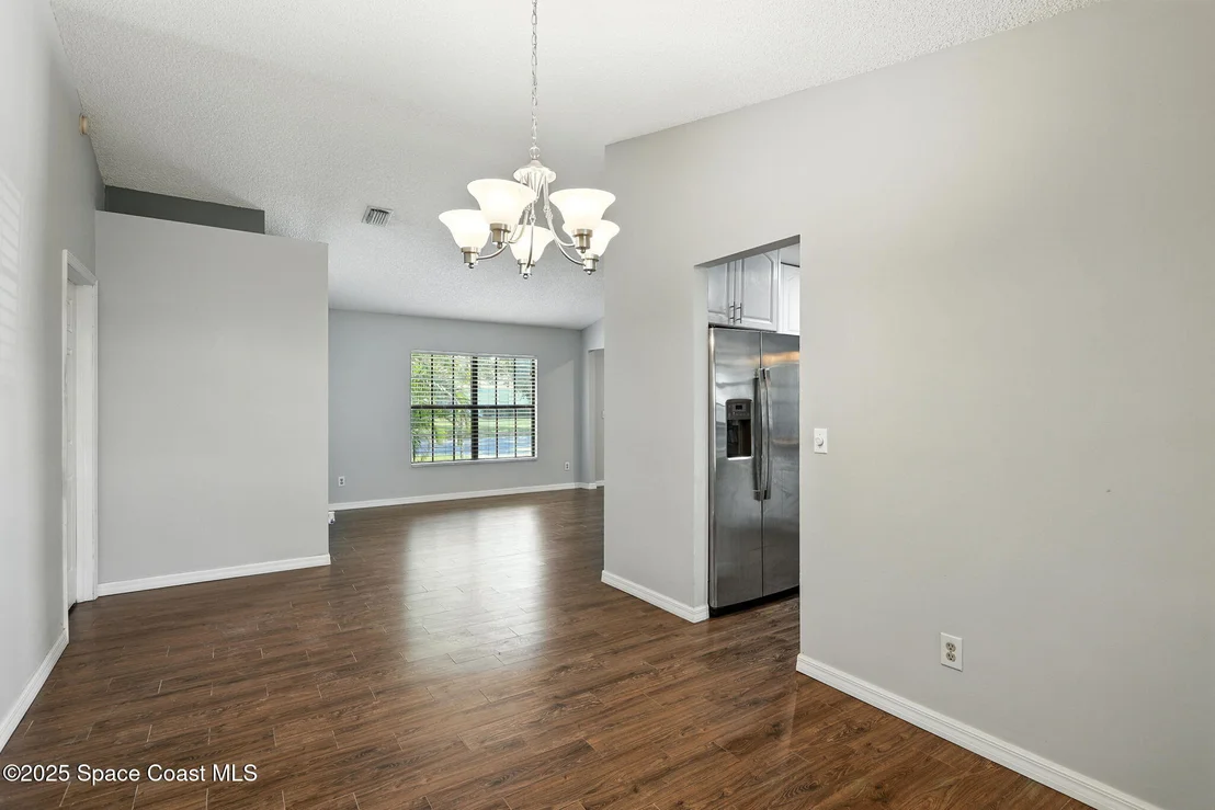 Photo of 4330 Silver Lake Drive