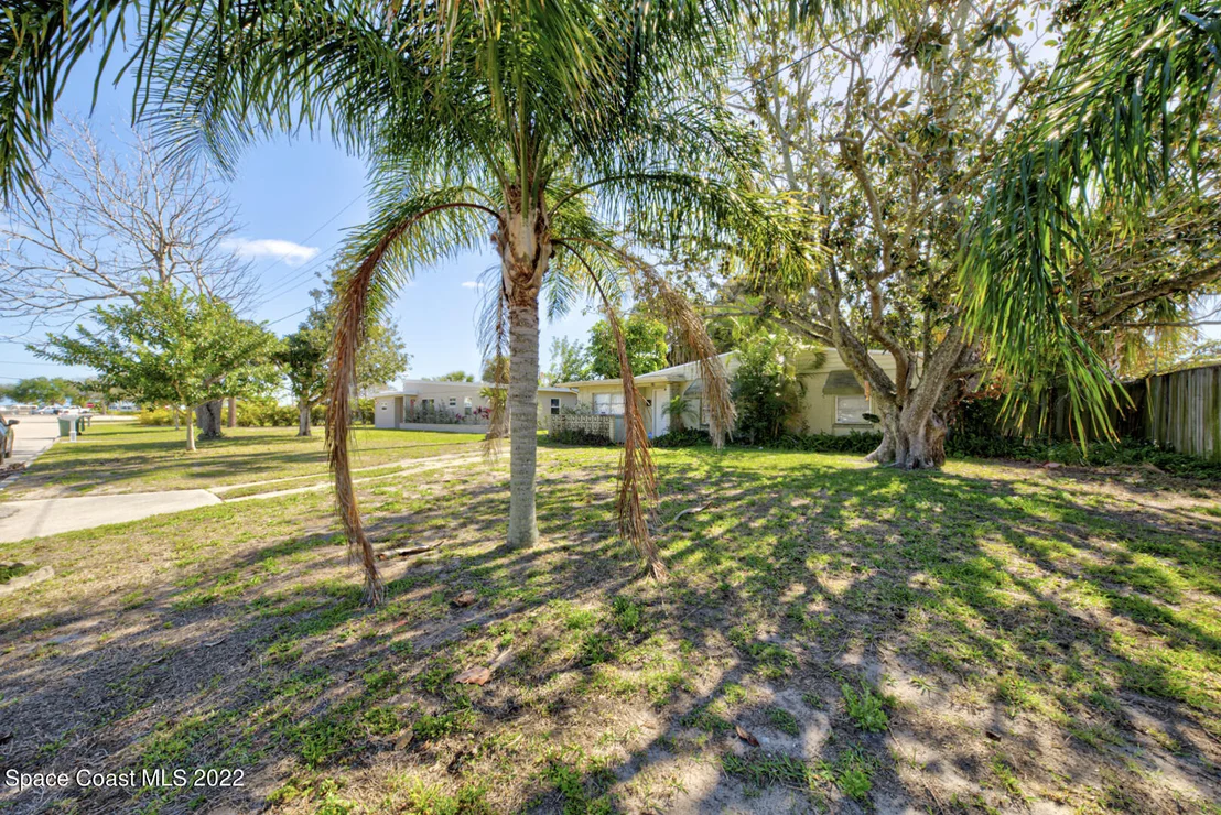Photo of 325 Orchid Boulevard