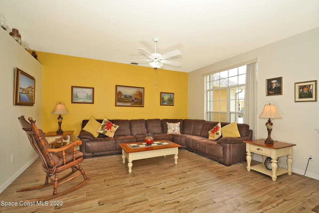 Photo of 1005 Pelican Lane
