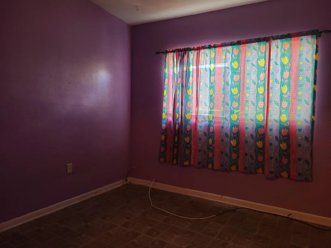 Photo of 819 W Highland Drive