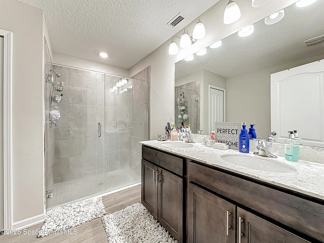 Photo of 65744 Edgewater Drive
