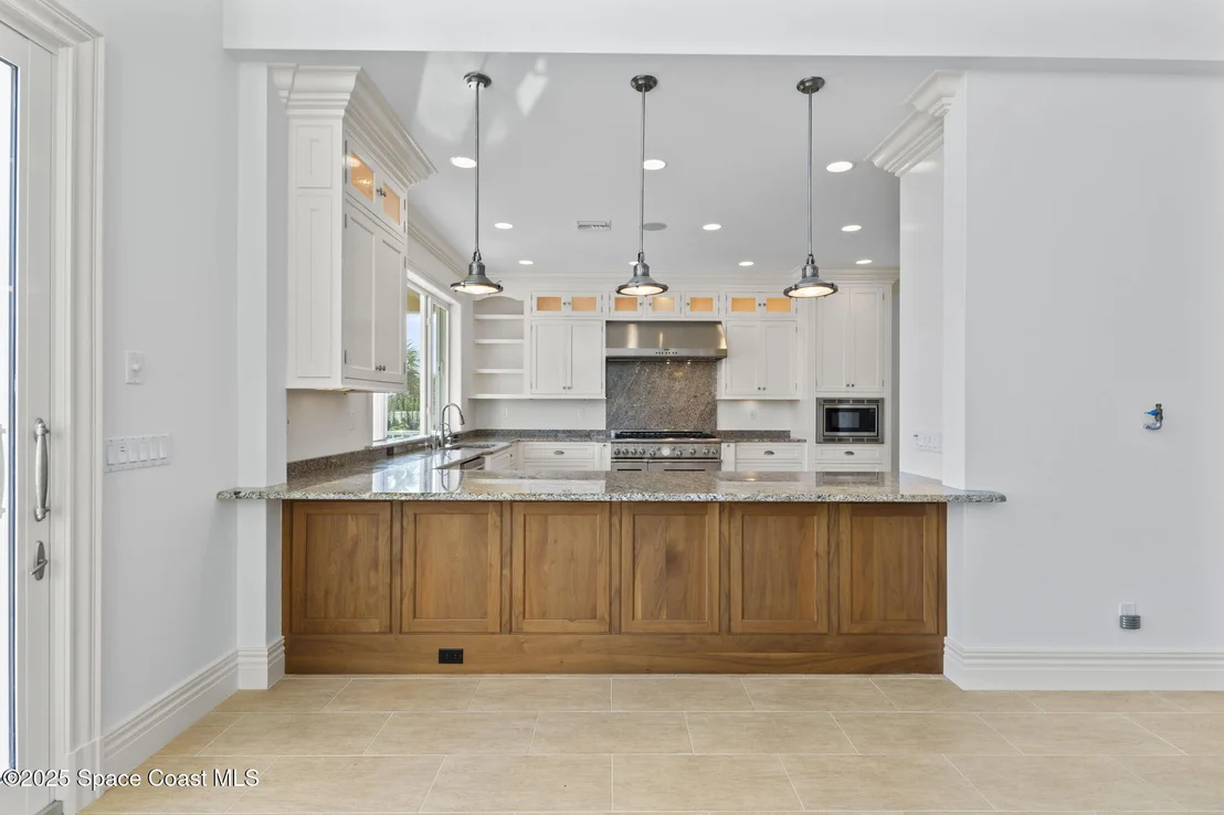 Photo of 2275 Genesea Lane