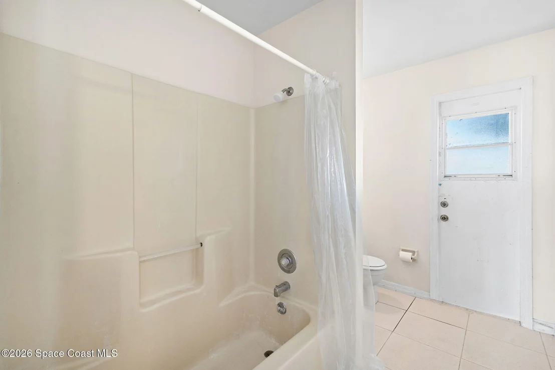 Photo of 2086 Lionel Drive