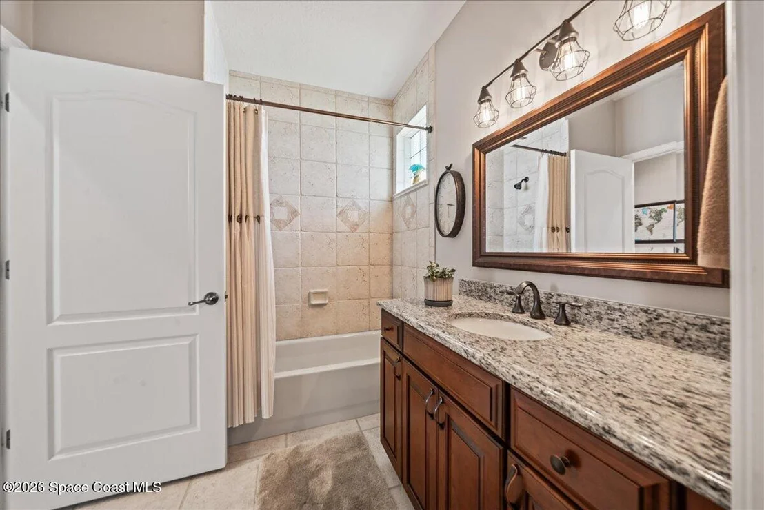 Photo of 1050 Starling Way