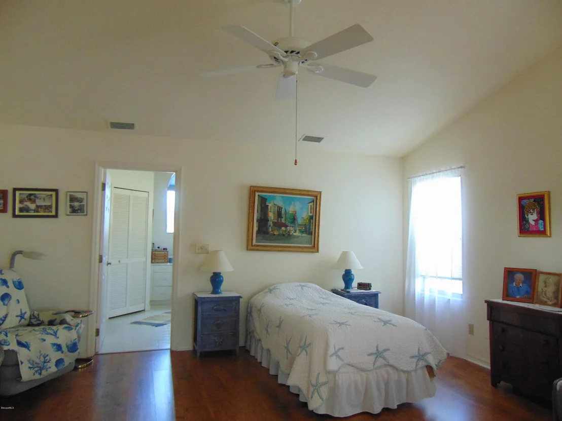 Photo of 1633 Independence Avenue