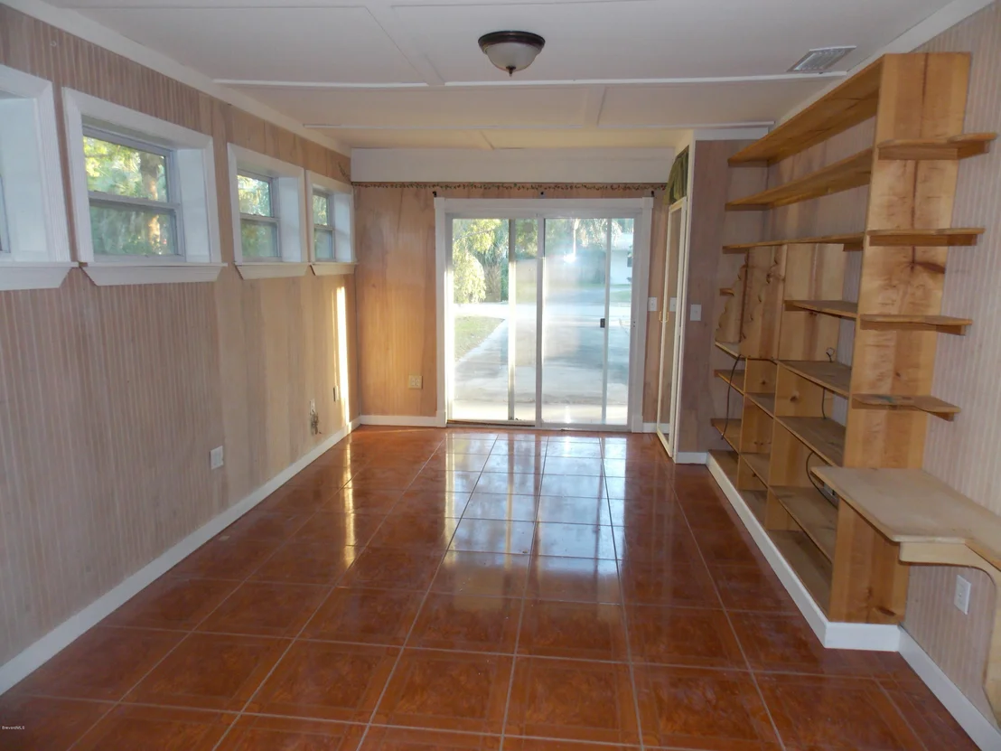 Photo of 1702 Trimble Road