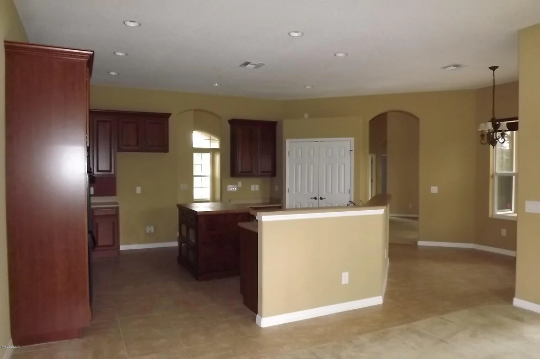 Photo of 162 SE Ridgemont Circle