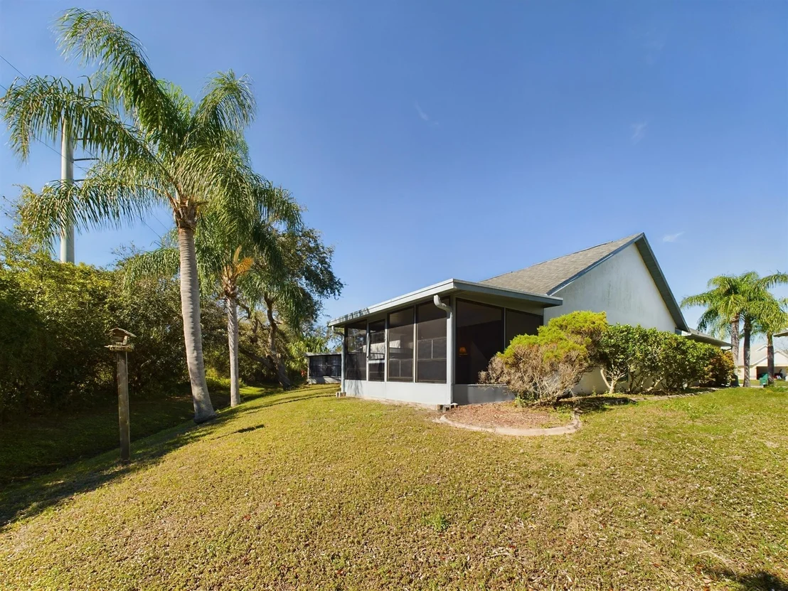 Photo of 2221 Breezy Circle