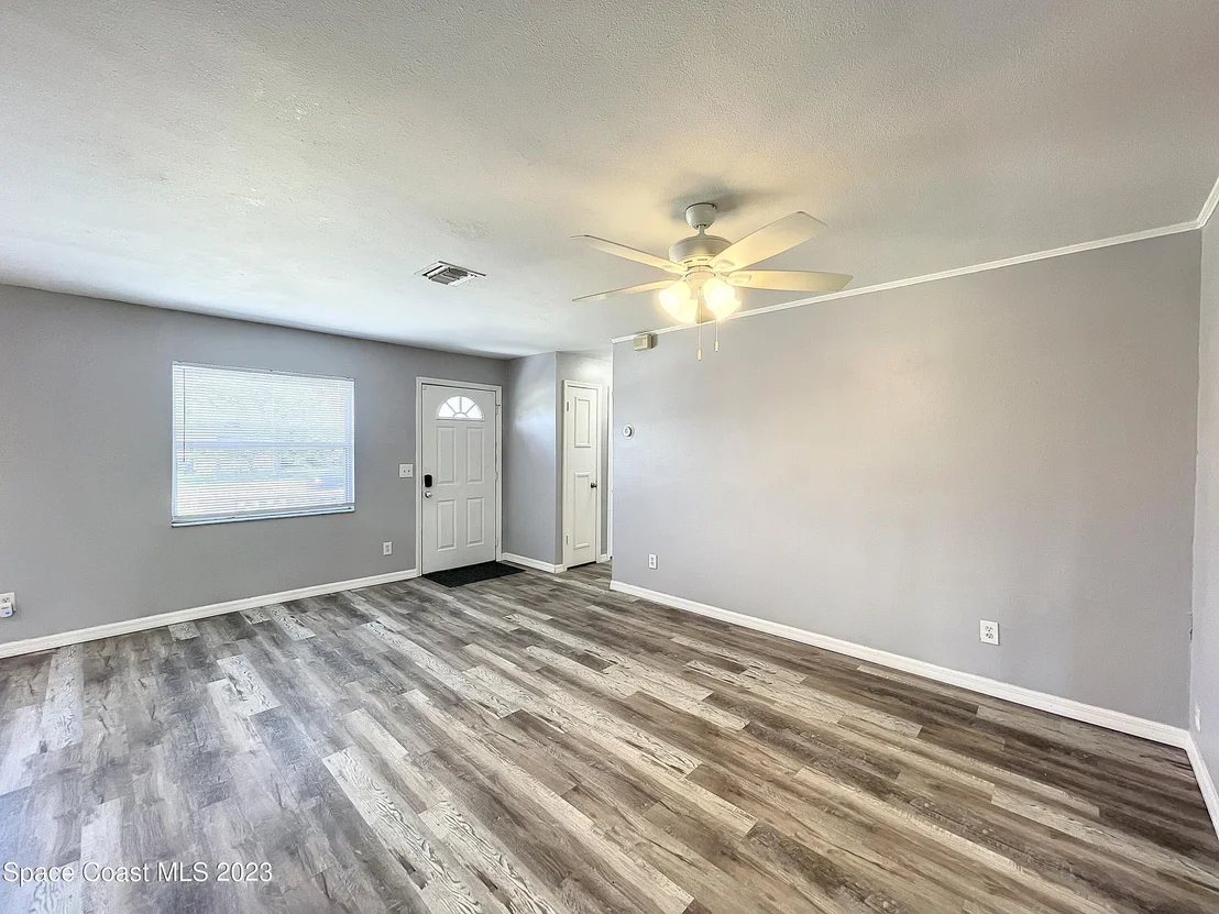 Photo of 993 Alsup Drive