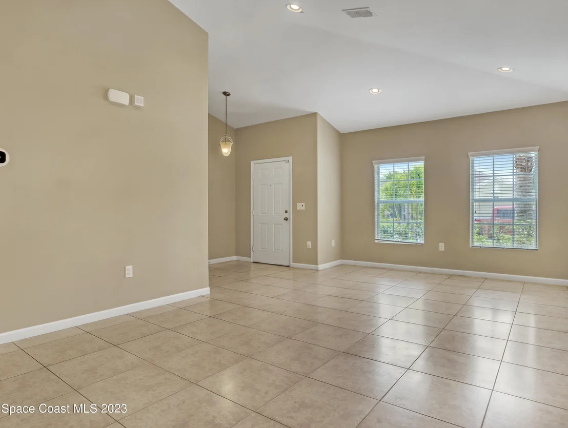 Photo of 1645 Litchfield Drive