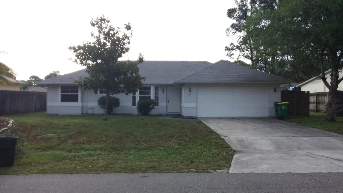 Photo of 5961 Midway Avenue