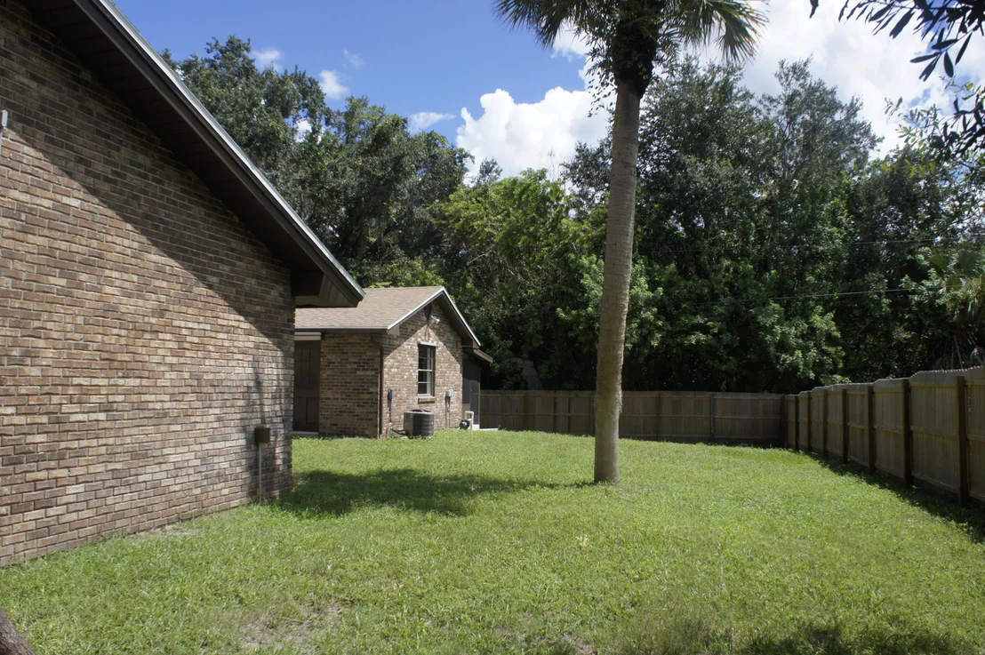 Photo of 1833 Oakwood