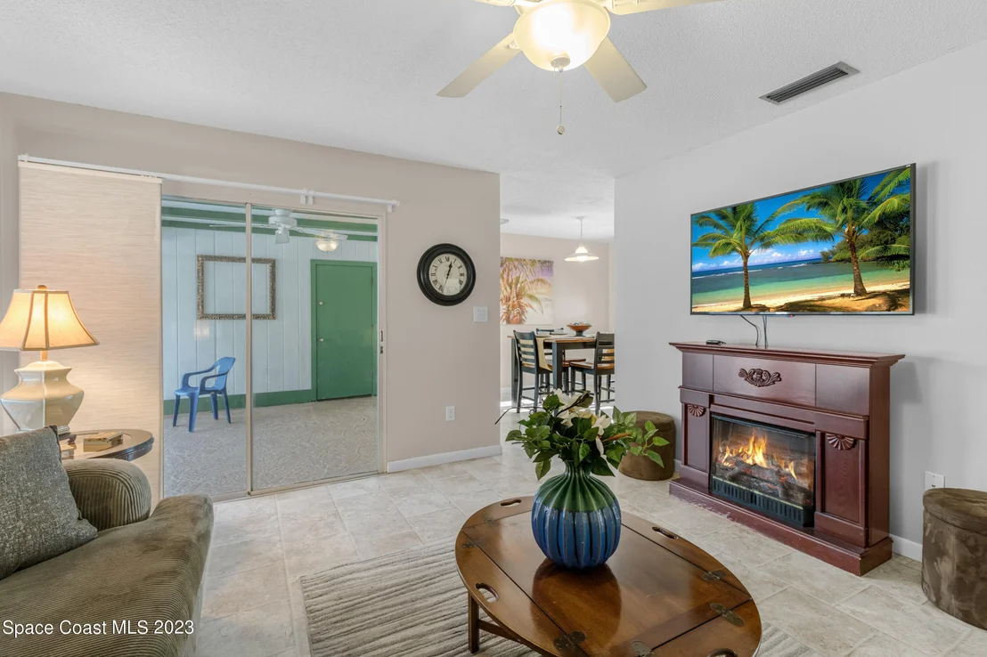 Photo of 1113 Cromey Road NE
