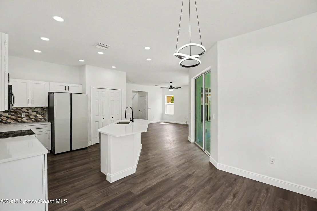 Photo of 2030 Bridgeport Circle