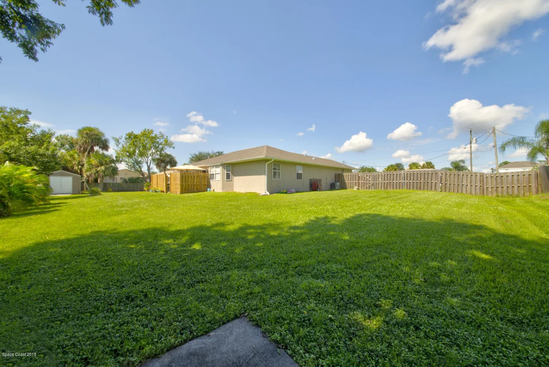Photo of 6483 Bamboo Avenue