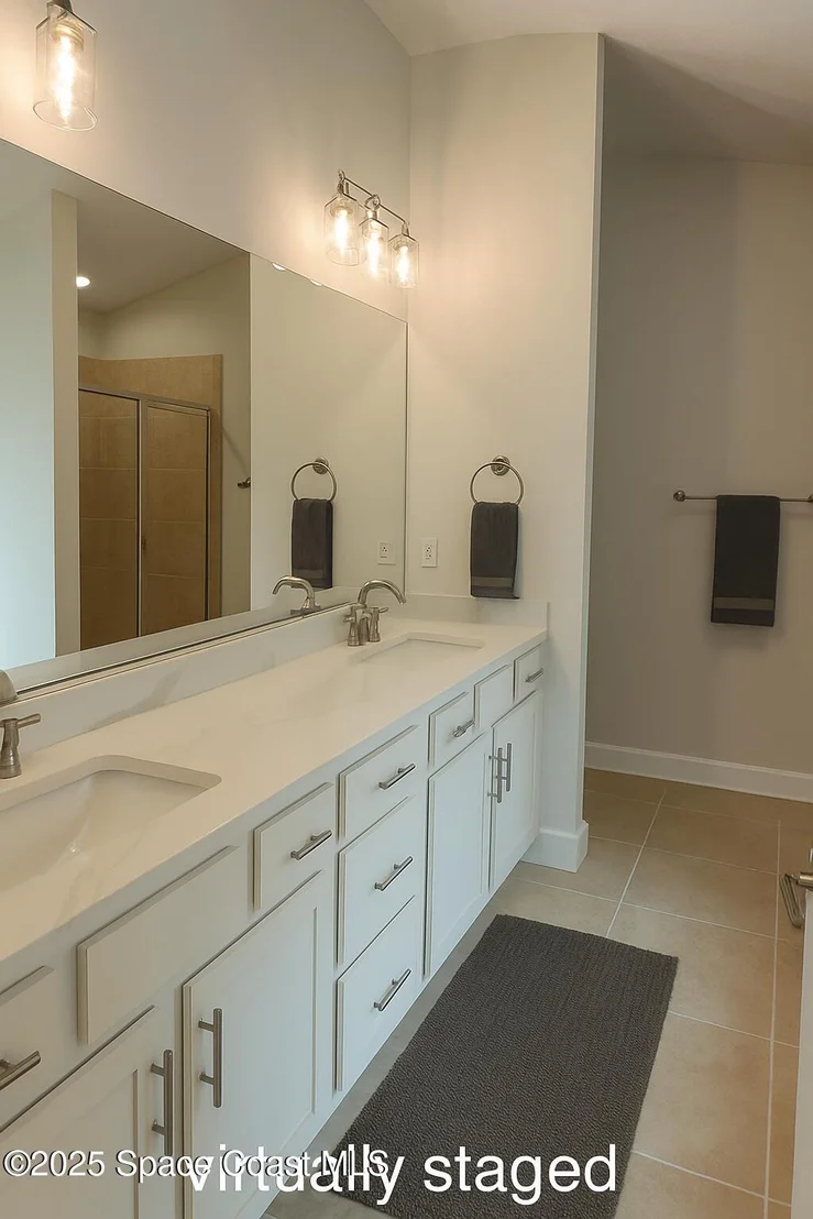 Photo of 995 Kylar Drive NW
