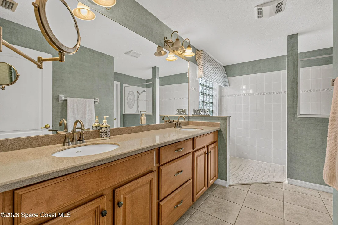 Photo of 7127 Broderick Drive