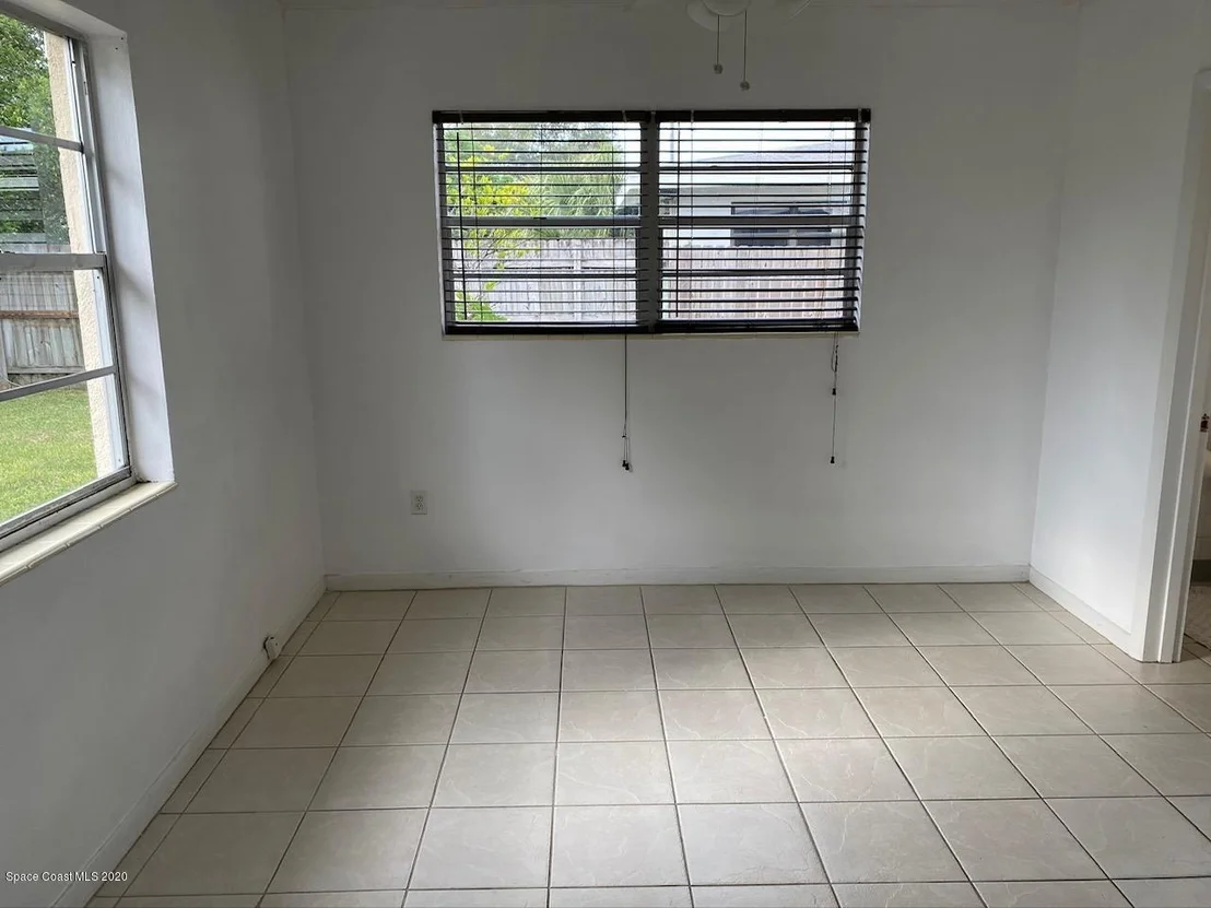 Photo of 920 Glenmore Circle