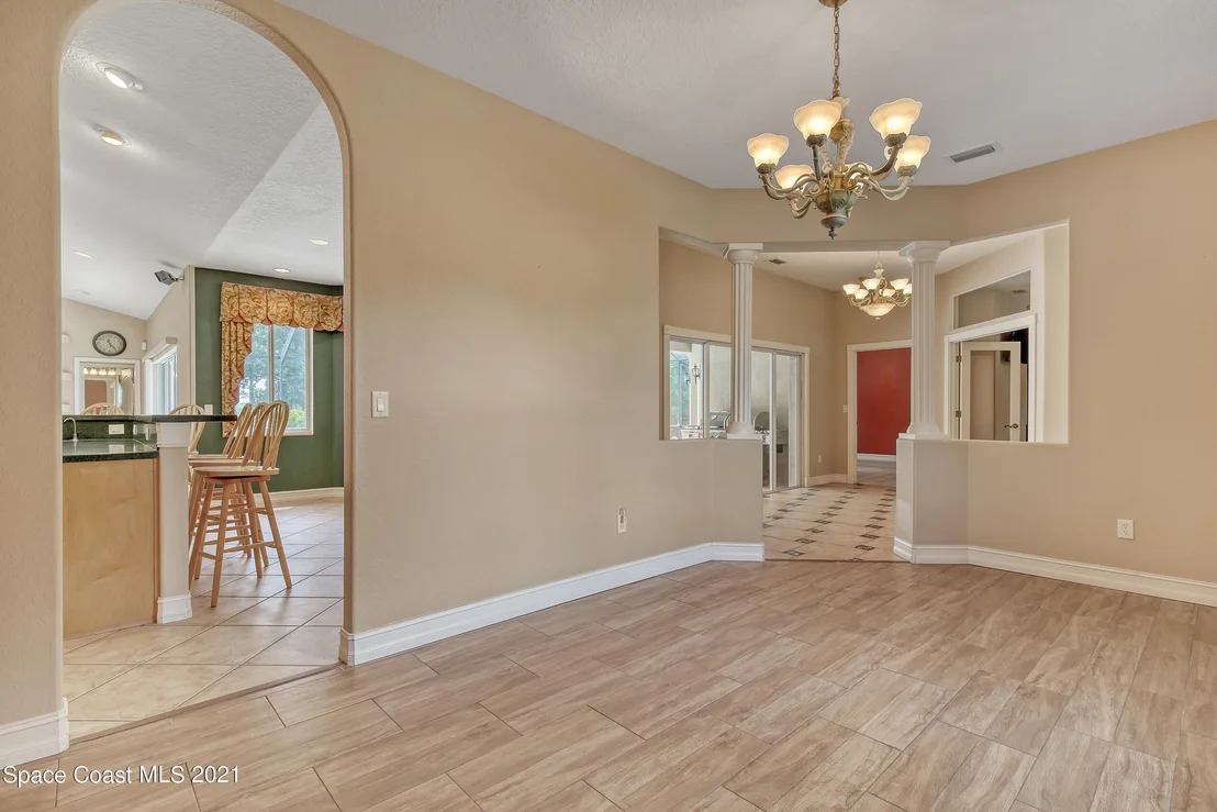 Photo of 2875 Kingfisher Way