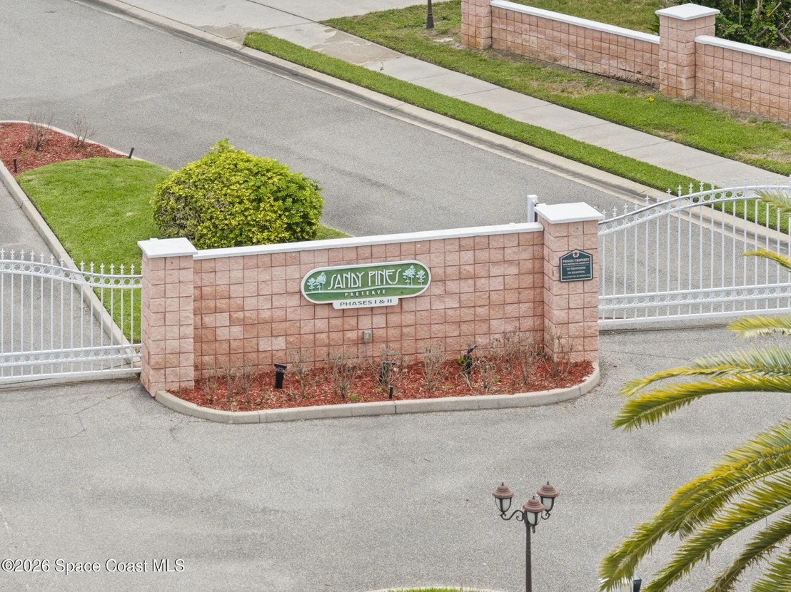 Photo of 1021 Pine Creek Circle NE