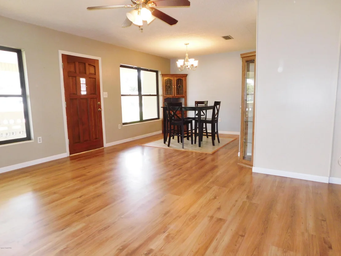 Photo of 729 Teak Drive