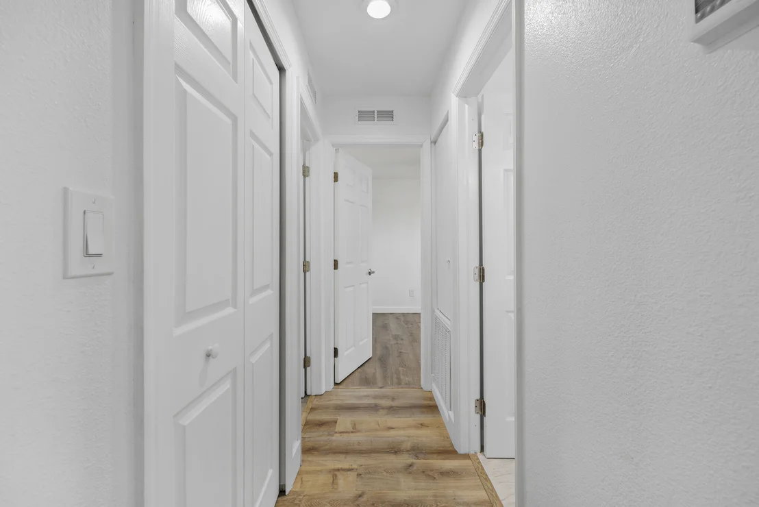 Photo of 1012 Cable Lane NE