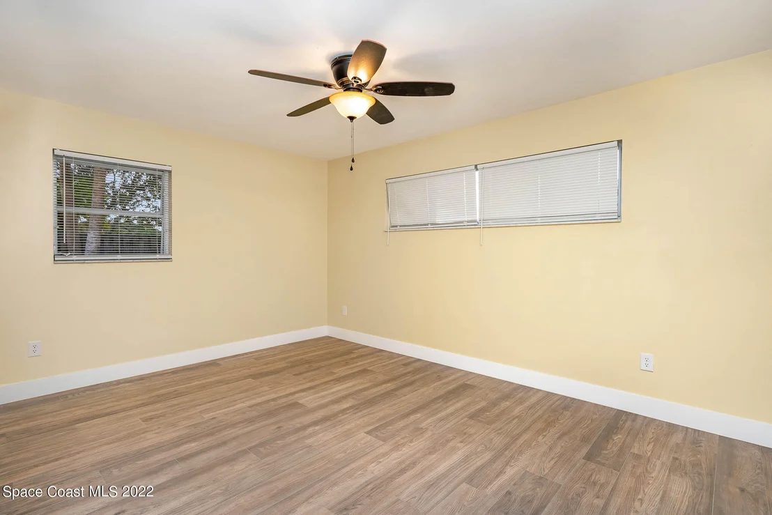 Photo of 721 Pebble Beach Avenue NE